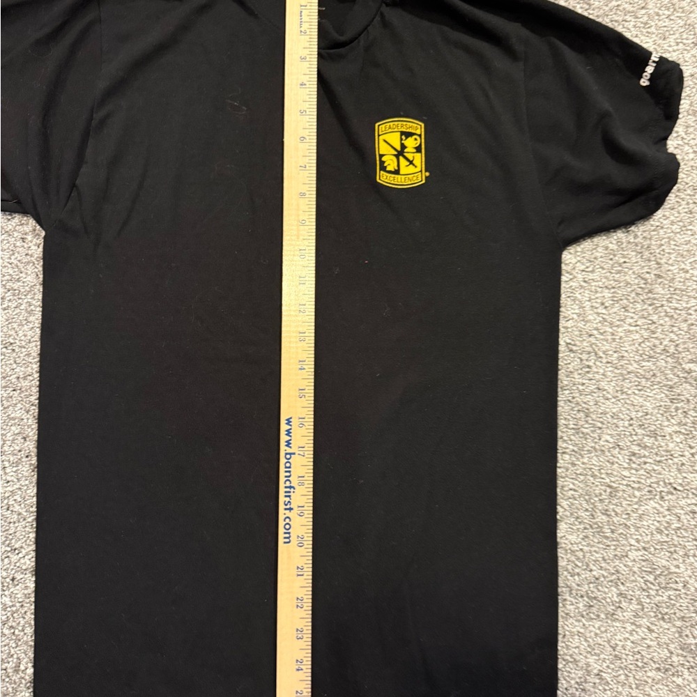U.S. Army T-Shirt Small Black Leadership Excellence Physical Training PT Workout - Picture 7 of 8